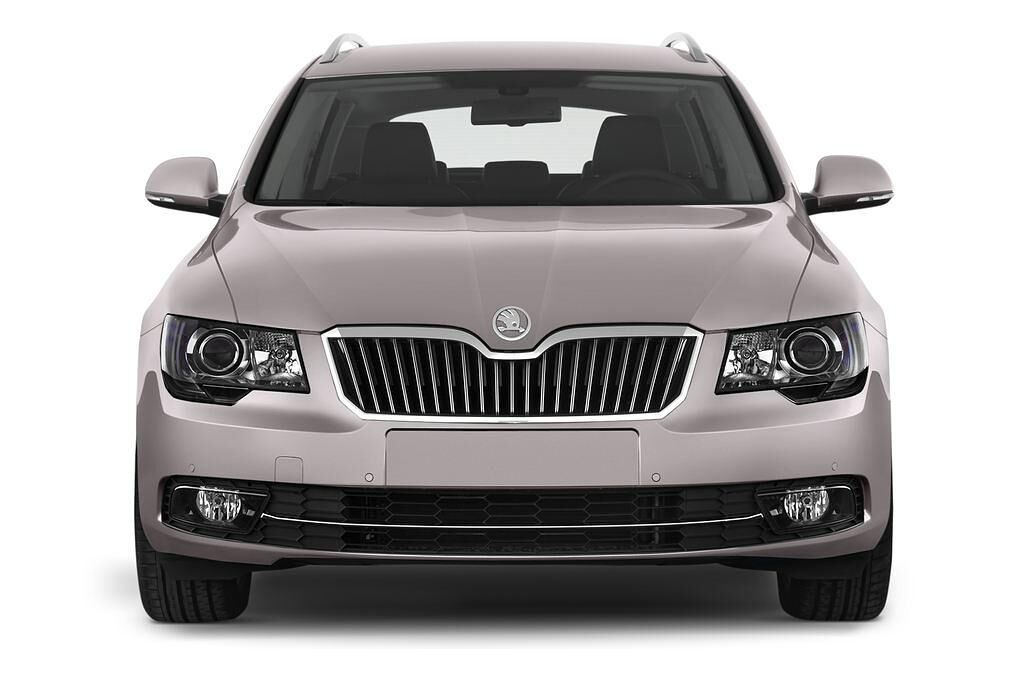 Skoda Superb (Baujahr 2014) Ambition 5 Türen Frontansicht