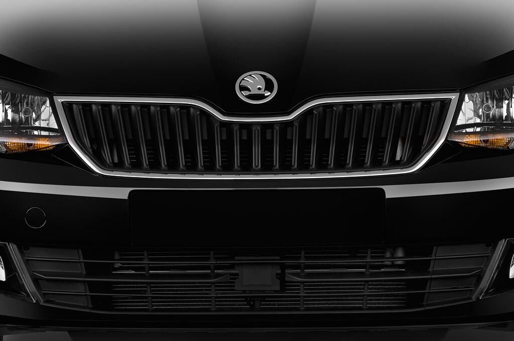 Skoda Fabia (Baujahr 2015) Ambition 5 Türen Kühlergrill und Scheinwerfer