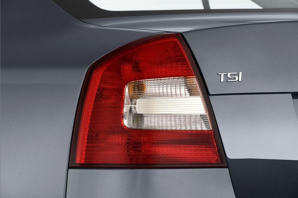 Skoda Octavia (Baujahr 2009) Classic 4 Türen Rücklicht