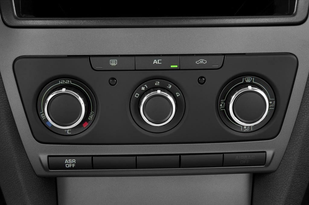 Skoda Octavia (Baujahr 2009) Classic 4 Türen Temperatur und Klimaanlage