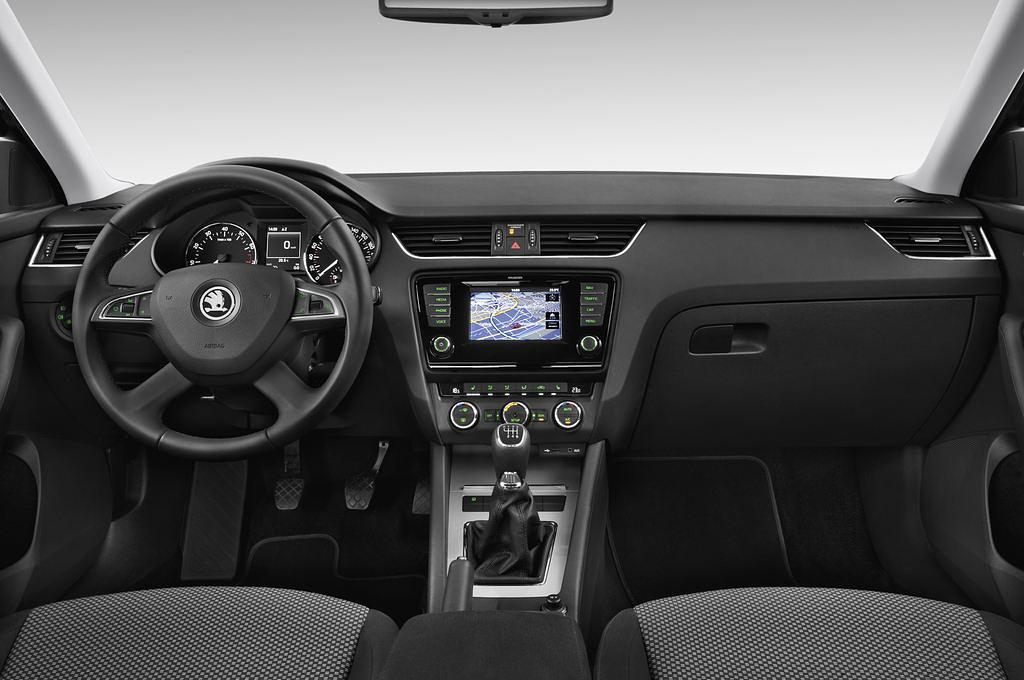 Skoda Octavia (Baujahr 2014) Ambition 5 Türen Cockpit und Innenraum
