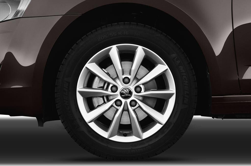 Skoda Octavia (Baujahr 2014) Ambition 5 Türen Reifen und Felge