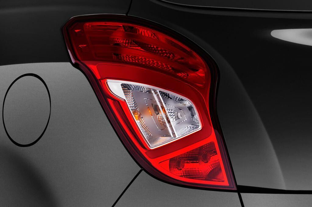 Ssangyong Korando (Baujahr 2014) Sapphire 5 Türen Rücklicht