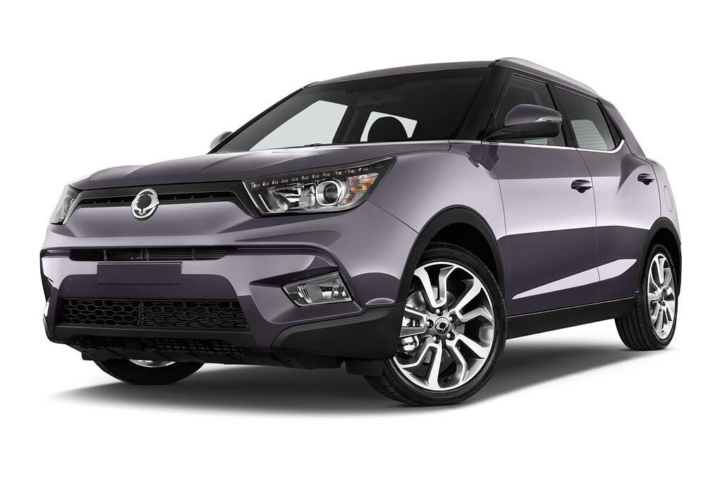 Ssangyong Tivoli (Baujahr 2015) Quartz 5 Türen seitlich vorne mit Felge