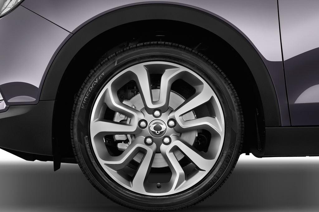Ssangyong Tivoli (Baujahr 2015) Quartz 5 Türen Reifen und Felge