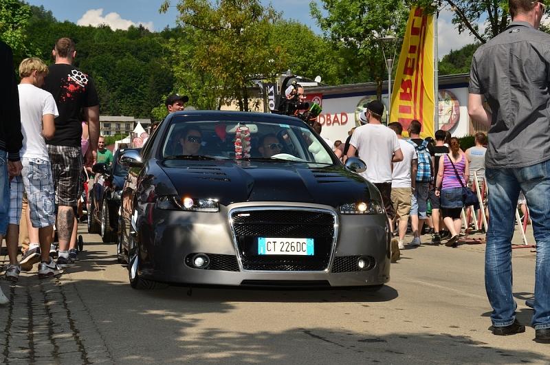 Die Parade der teilnehmende Autos gehört zu jedem GTI-Treffen