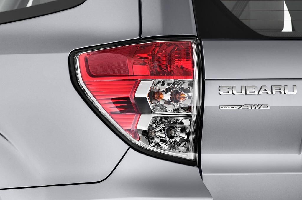 Subaru Forester (Baujahr 2011) Trend 5 Türen Rücklicht