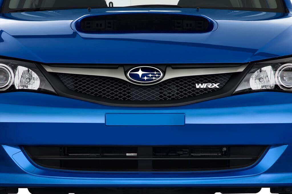 Subaru Impreza (Baujahr 2010) WRX STI 5 Türen Kühlergrill und Scheinwerfer