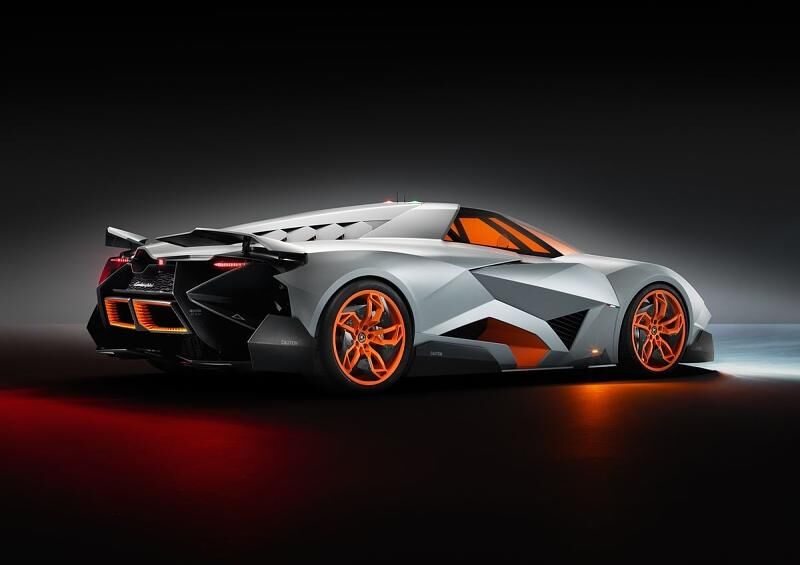 Die Karosserie des Lamborghini Egoista besteht aus Aluminium und Carbon