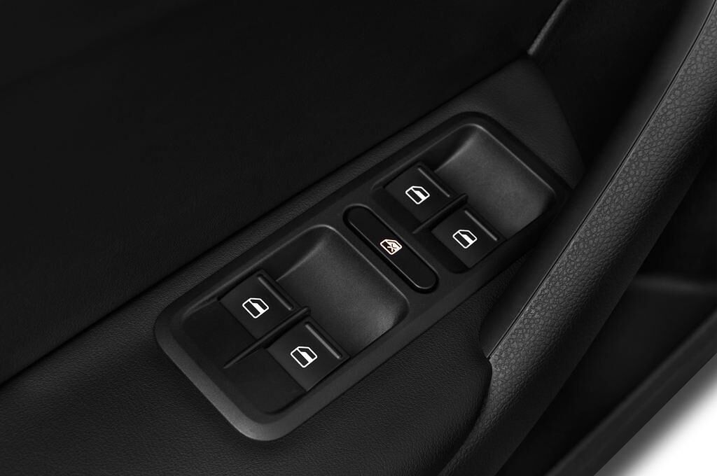 Skoda Yeti (Baujahr 2014) Ambition 5 Türen Bedienungselemente Tür