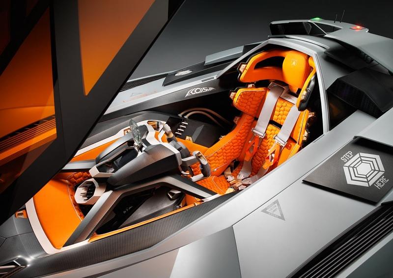 Der Ausstieg aus dem Cockpit des Lamborghini Egoista muss genauen Regeln befolgen