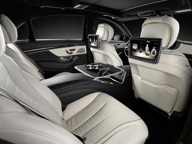 Der Innenraum Mercedes-Benz S Klasse 2013 ist edel