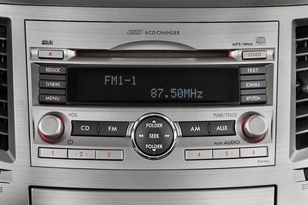 Subaru Legacy (Baujahr 2010) Sport 5 Türen Radio und Infotainmentsystem