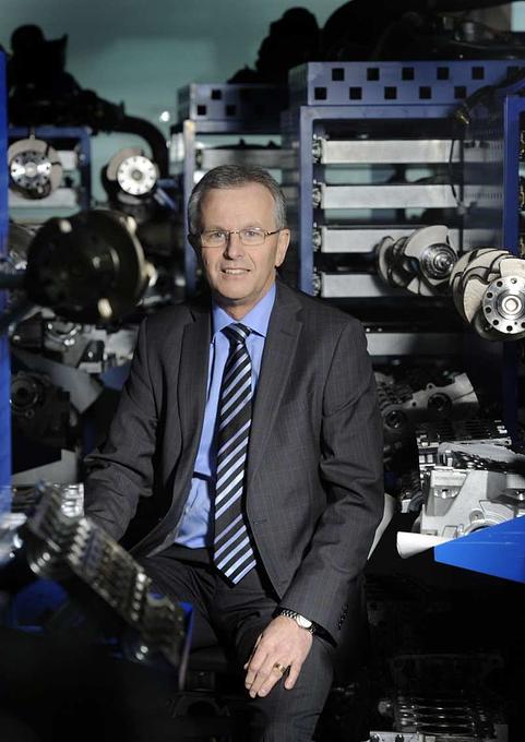 Derek Crabb ist Vizepräsident der Antriebsentwicklung bei der Volvo Car Group.