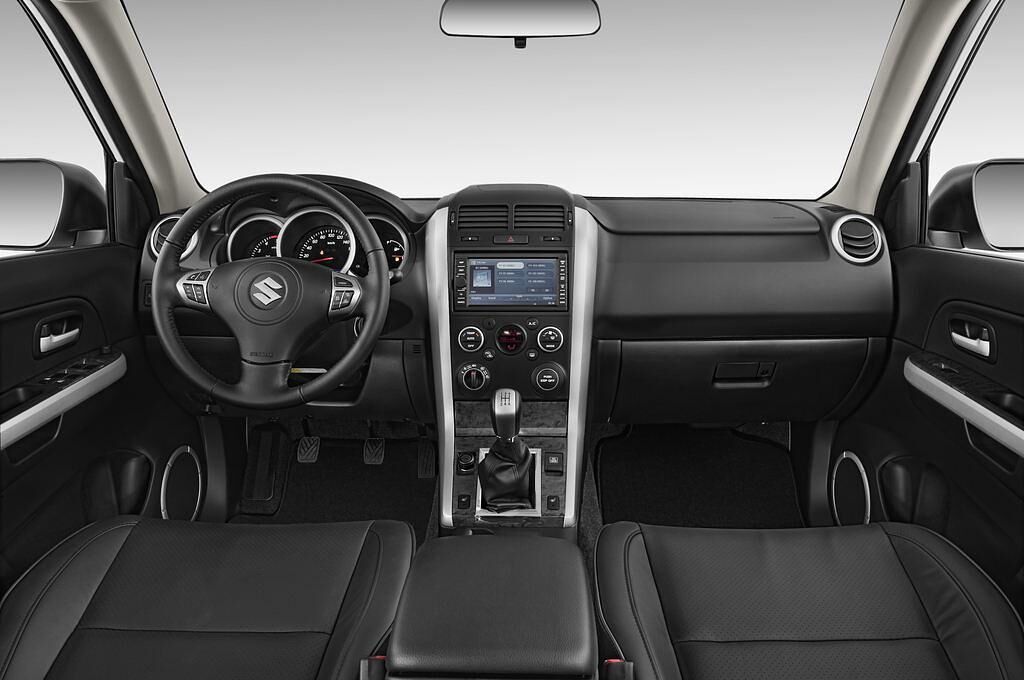 Suzuki Grand Vitara (Baujahr 2010) Comfort 5 Türen Cockpit und Innenraum