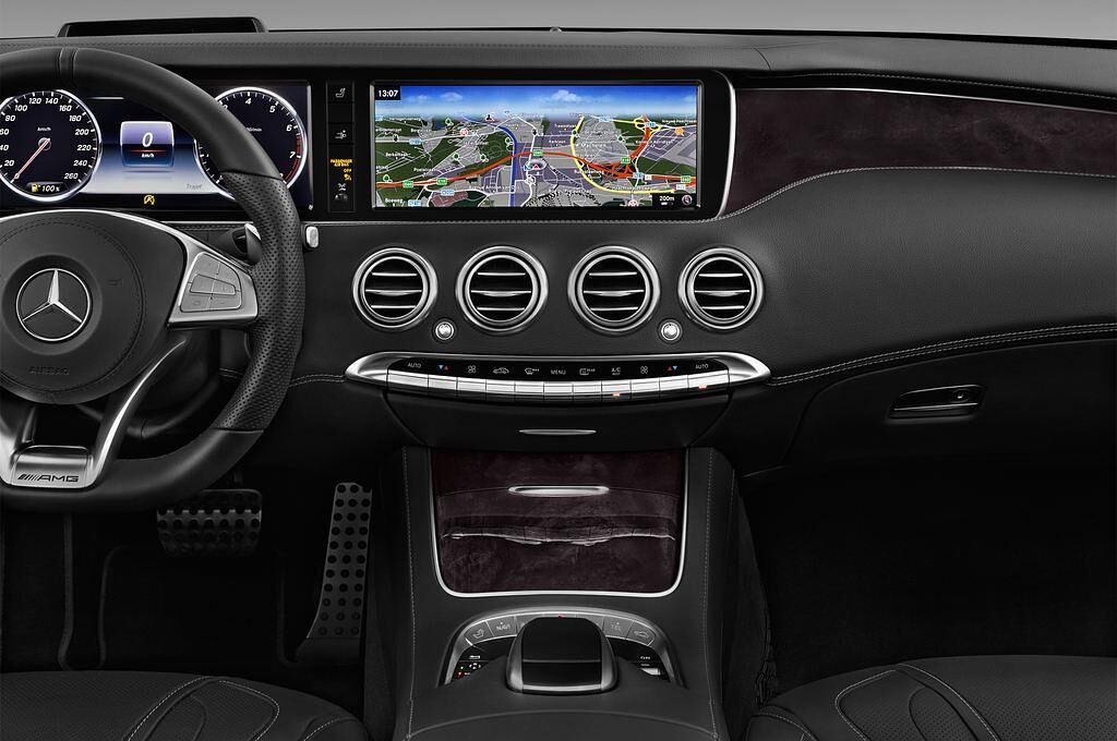 Mercedes S-Class (Baujahr 2016) AMG Line 2 Türen Mittelkonsole