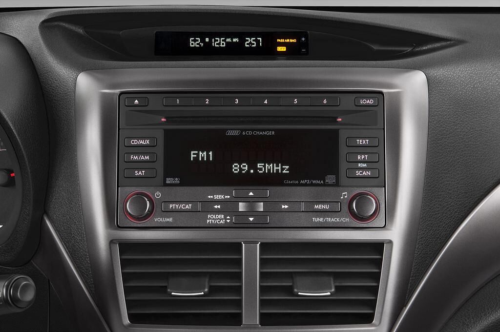 Subaru Impreza (Baujahr 2011) R 5 Türen Radio und Infotainmentsystem