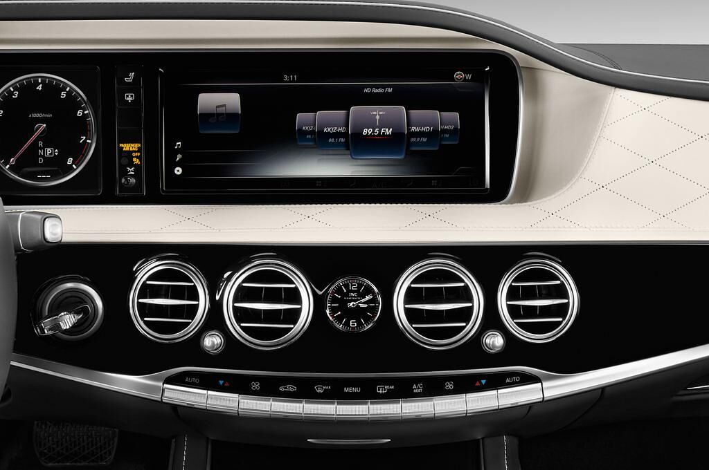 Mercedes S-Class (Baujahr 2015) Maybach 4 Türen Radio und Infotainmentsystem