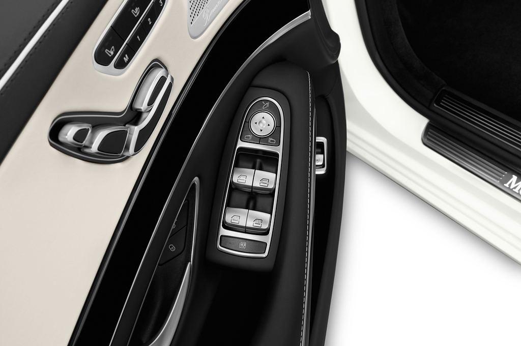 Mercedes S-Class (Baujahr 2015) Maybach 4 Türen Bedienungselemente Tür