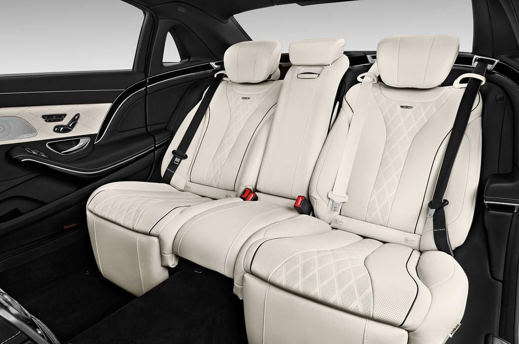 Mercedes S-Class (Baujahr 2015) Maybach 4 Türen Rücksitze