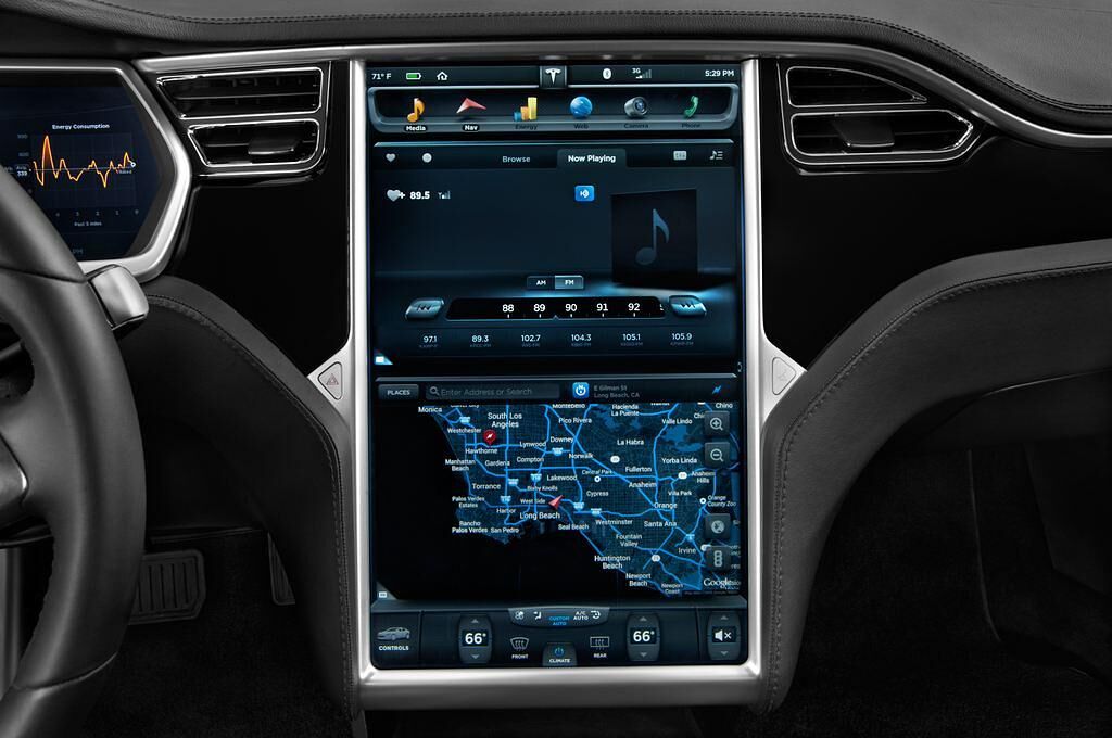 Tesla Model S (Baujahr 2014) S 5 Türen Temperatur und Klimaanlage