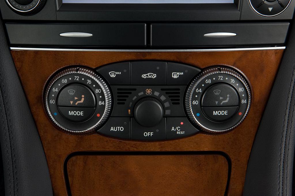 Mercedes SL-Class (Baujahr 2010) - 2 Türen Temperatur und Klimaanlage