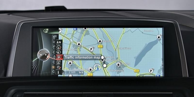 Auch aktuelle Verkehrsinformationen können bei BMW Connected Drive 2013 dazugebucht werden
