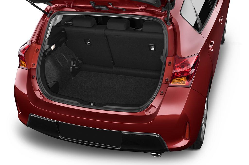 Toyota Auris (Baujahr 2013) Life 5 Türen Kofferraum
