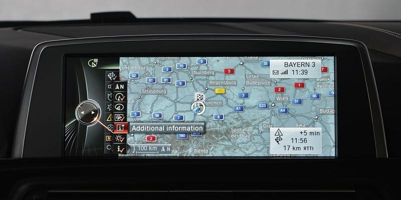 Auf der Navi-Karte werden über das Optionsmenue zusätzliche Informationen abgerufen