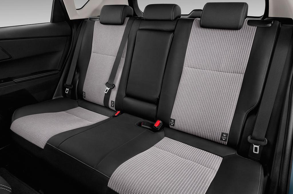 Toyota Auris (Baujahr 2015) Executive 5 Türen Rücksitze
