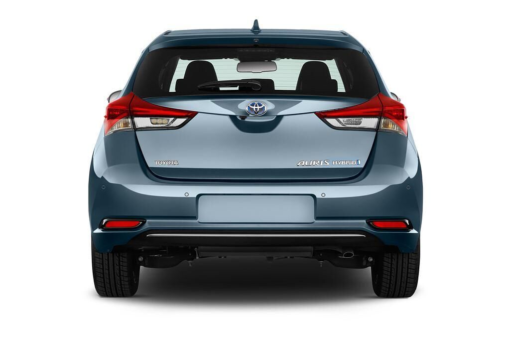 Toyota Auris (Baujahr 2015) Executive 5 Türen Heckansicht