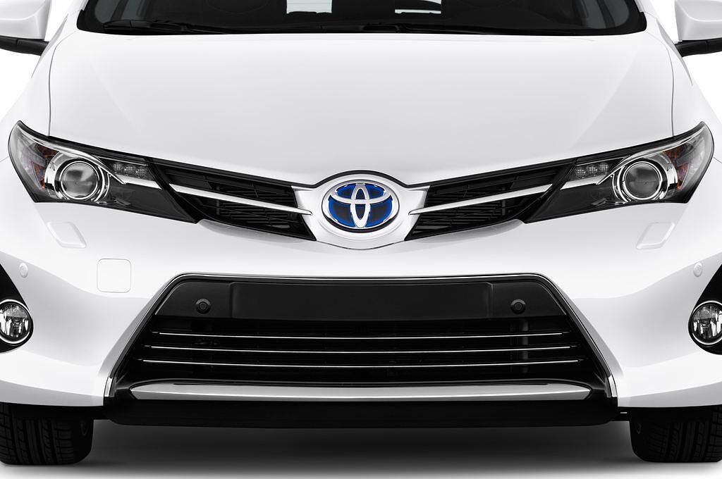 Toyota Auris Hybrid Touring Sports (Baujahr 2014) Executive 5 Türen Kühlergrill und Scheinwerfer