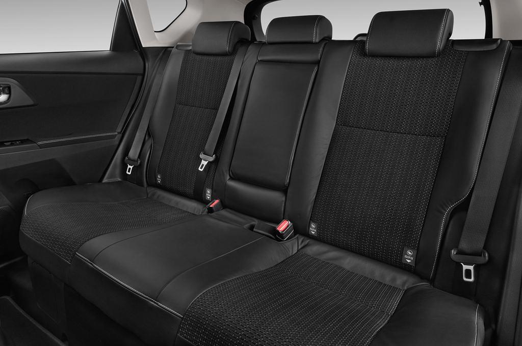 Toyota Auris Hybrid (Baujahr 2013) Executive 5 Türen Rücksitze