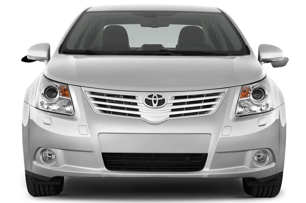 Toyota Avensis (Baujahr 2009) Executive 4 Türen Frontansicht