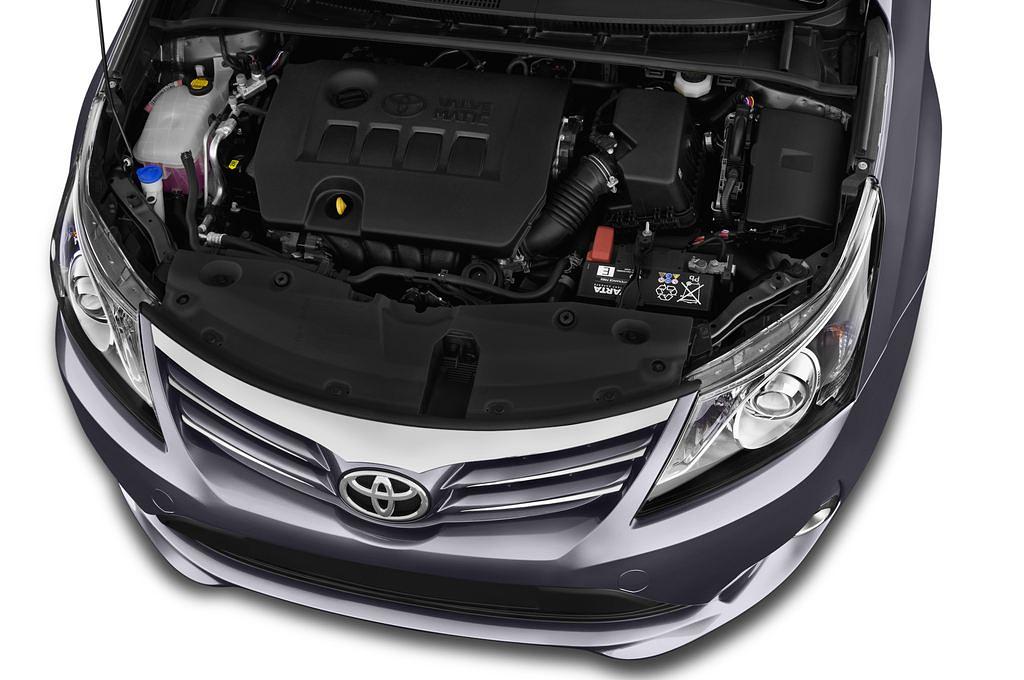 Toyota Avensis (Baujahr 2012) Life 4 Türen Motor