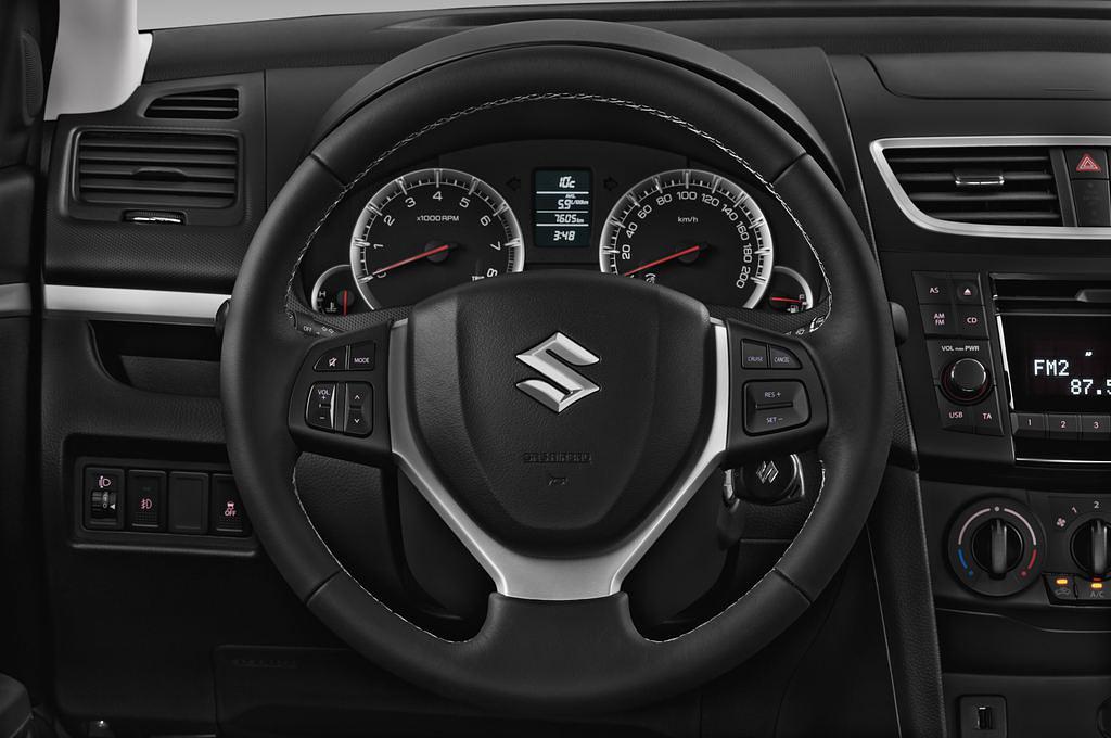 Suzuki Swift (Baujahr 2014) Club 3 Türen Lenkrad