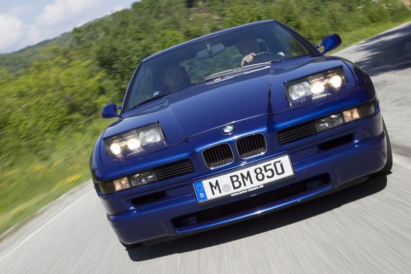 Beim BMW 850 CSi waren Klappscheinwerfer verbaut