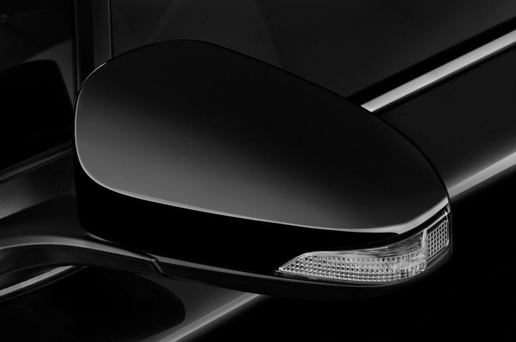 Toyota C-HR (Baujahr 2017) Lounge 5 Türen Außenspiegel