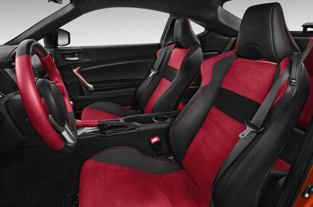 Toyota GT86 (Baujahr 2012) - 2 Türen Vordersitze
