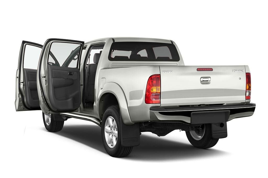 Toyota Hilux (Baujahr 2010) - 4 Türen Tür geöffnet