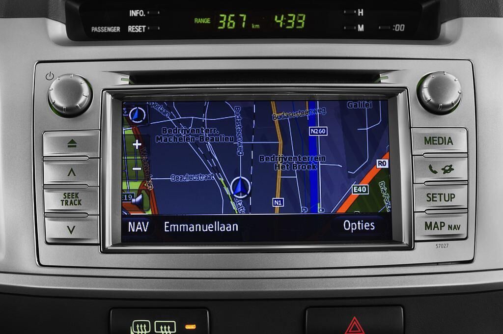 Toyota Hilux (Baujahr 2012) Executive 4 Türen Radio und Infotainmentsystem