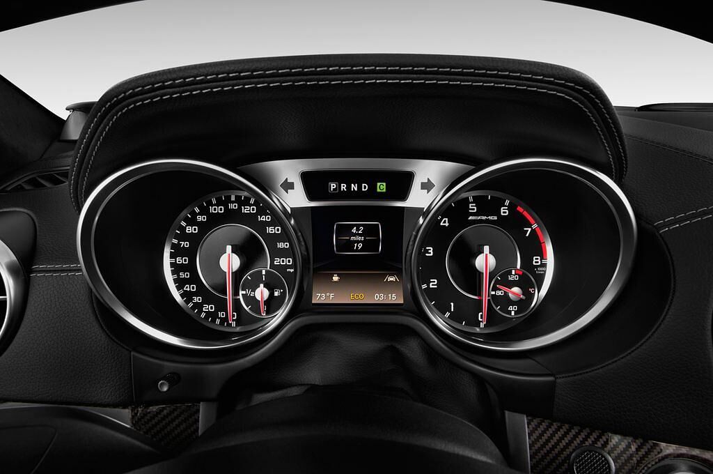 Mercedes SL-Class (Baujahr 2013) AMG 2 Türen Tacho und Fahrerinstrumente