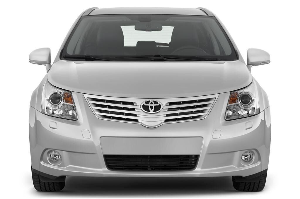 Toyota Avensis (Baujahr 2009) Executive 5 Türen Frontansicht