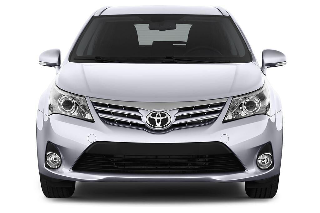 Toyota Avensis (Baujahr 2012) Style 5 Türen Frontansicht