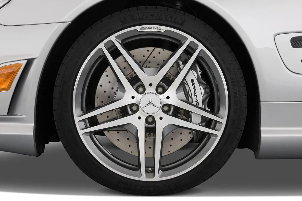 Mercedes SL-Class (Baujahr 2010) AMG 2 Türen Reifen und Felge