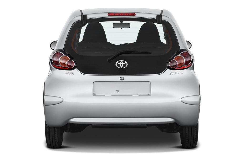 Toyota Aygo (Baujahr 2010) base 3 Türen Heckansicht
