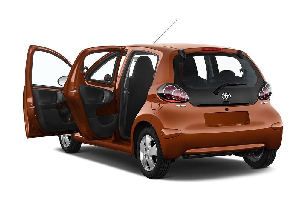 Toyota Aygo (Baujahr 2012) Connect Style 5 Türen Tür geöffnet