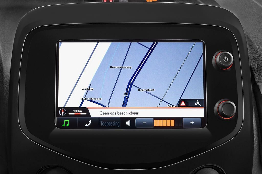 Toyota Aygo (Baujahr 2015) X-Cite 2WD MT 5 Türen Radio und Infotainmentsystem