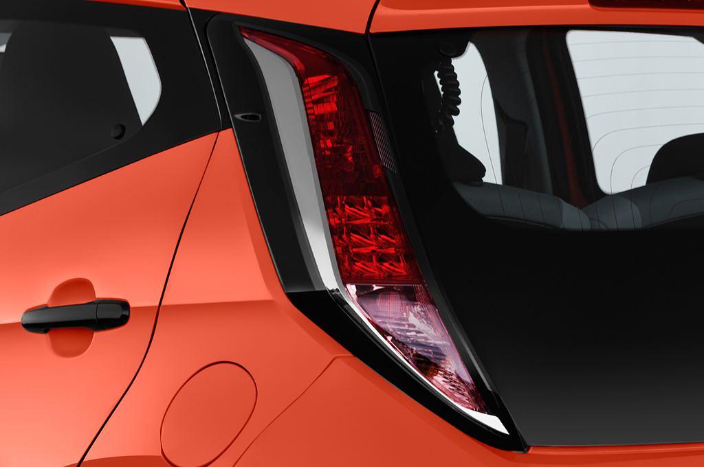 Toyota Aygo (Baujahr 2015) X-Cite 2WD MT 5 Türen Rücklicht