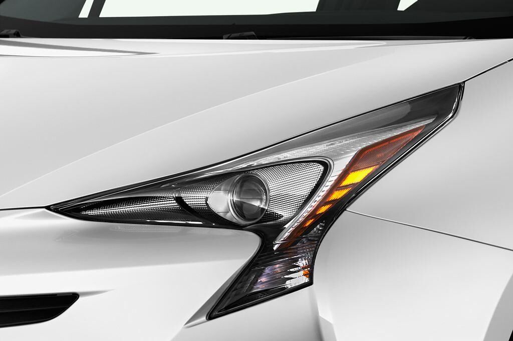 Toyota Prius (Baujahr 2016) - 5 Türen Scheinwerfer